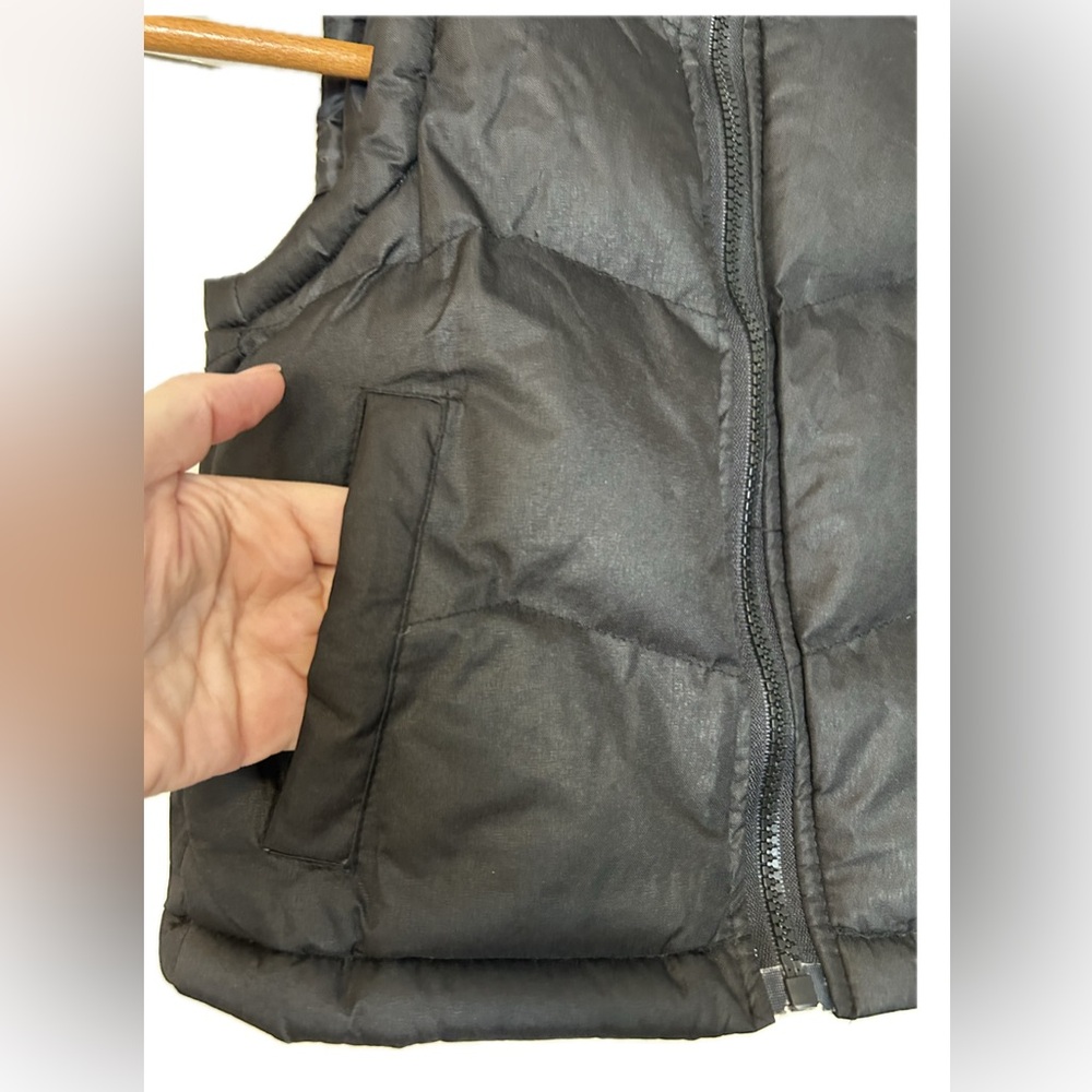 Beverly Hills Princess Puffer Vest. Girls 4 - Picture 3 of 6
